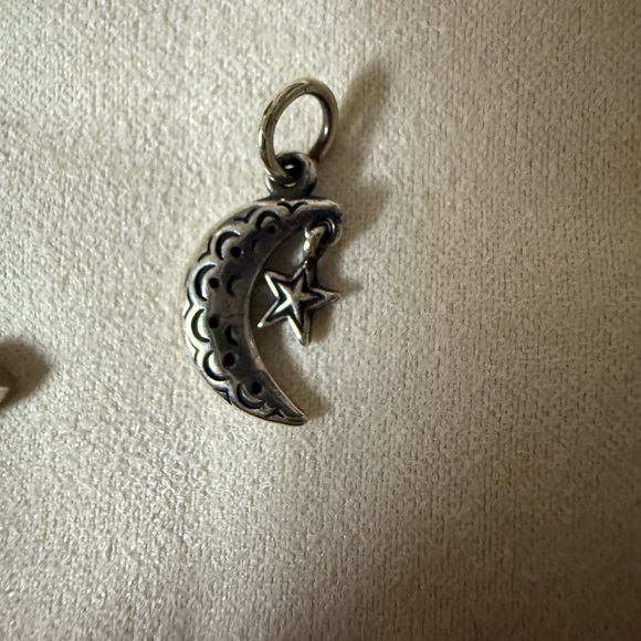 James Avery Changeable Charm Necklace + 2 Charms - Picture 5 of 7